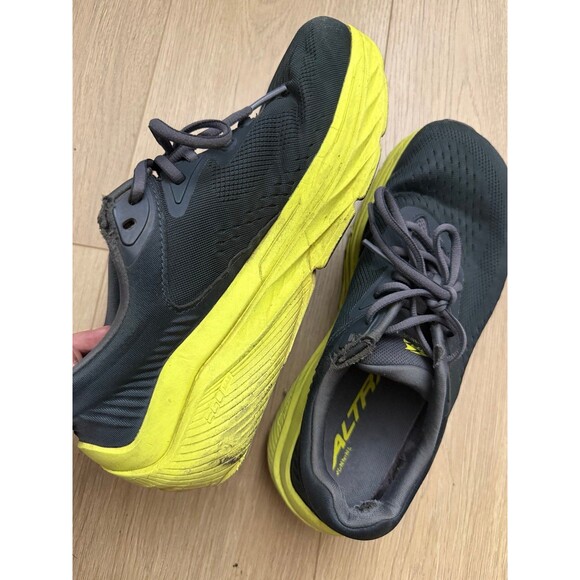 Altra men’s size 9 running shoes main image 4